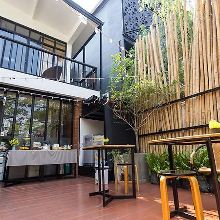 Z'S Hostel At Tha Phae Gate Chiang Mai Eksteriør bilde